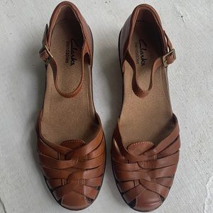 NWOT Clarks Sandals